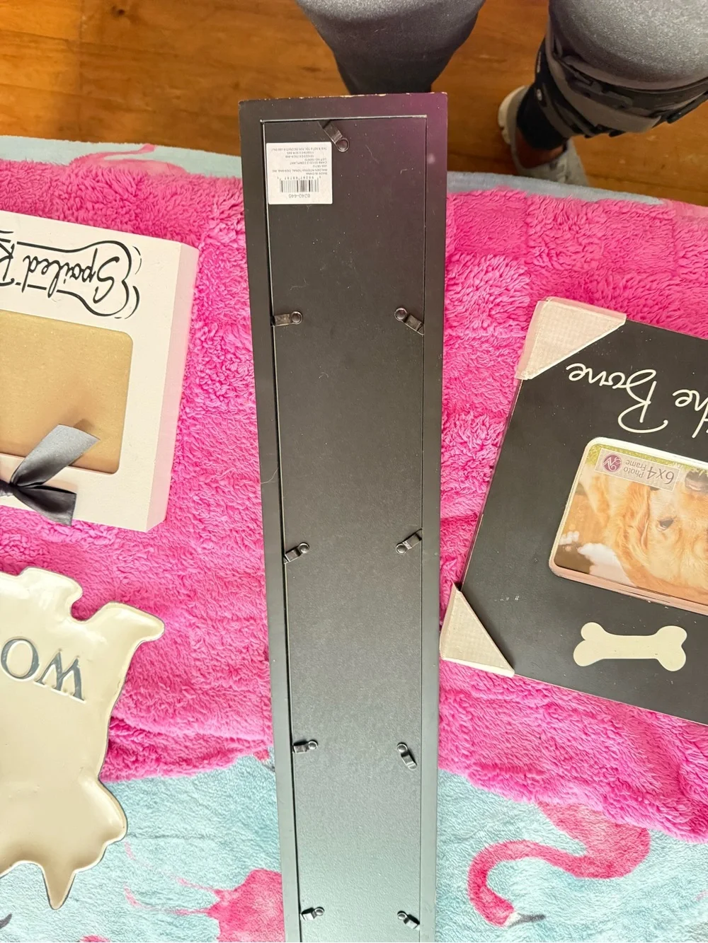 Pet-Themed Frame and Plaque Set